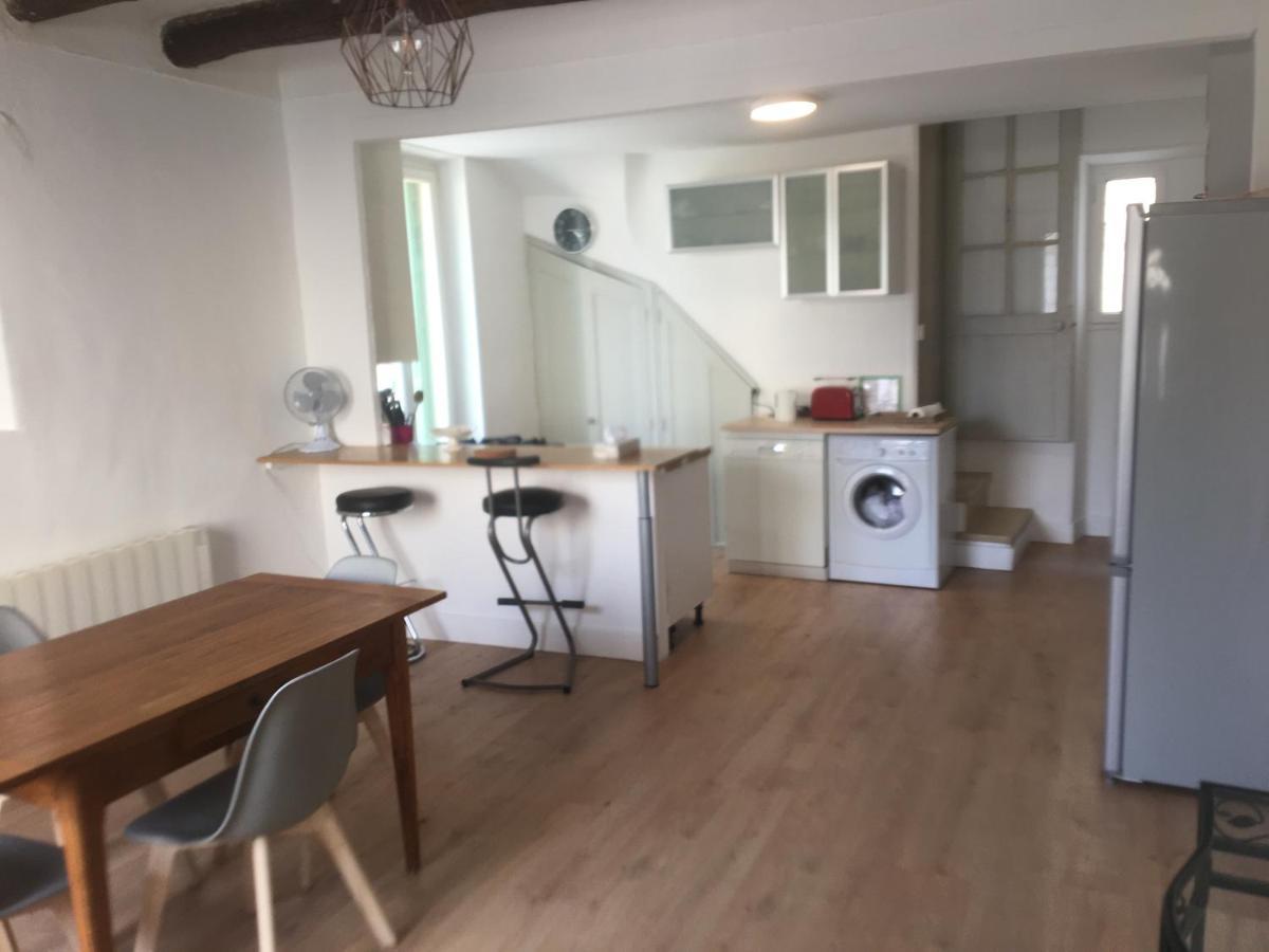 Maison De Village, Les Hirondelles Cadenet Eksteriør bilde